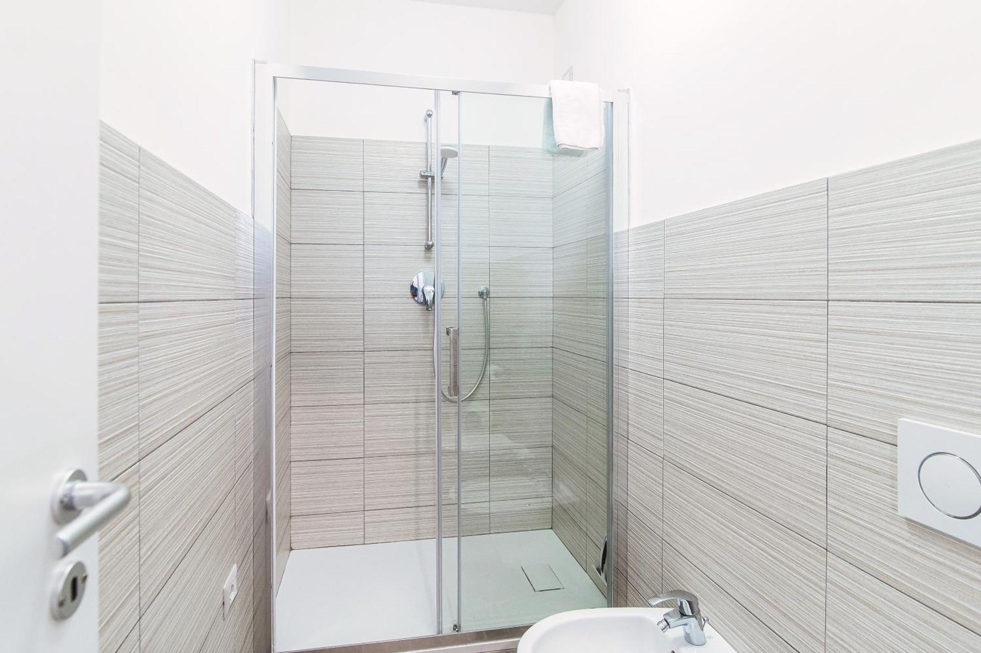 Casa Giulini - The House Of Travelers Apartment Como Luaran gambar