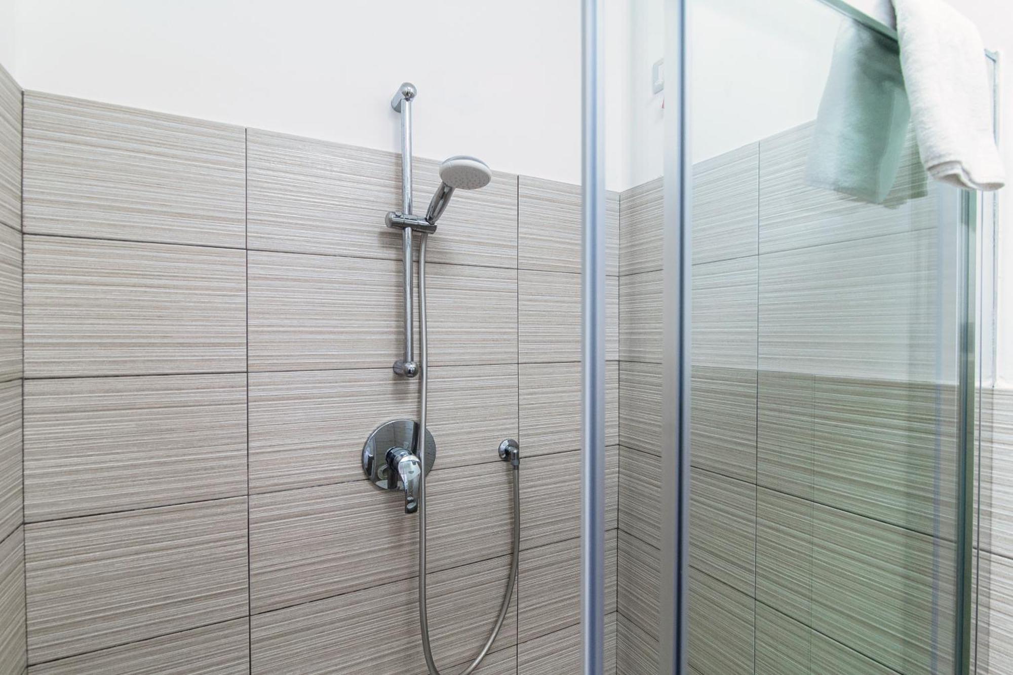 Casa Giulini - The House Of Travelers Apartment Como Luaran gambar